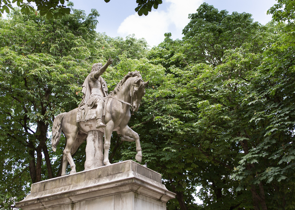 PLACE DES VOSGES : パリ最古の広場 | O'Bon Paris | Easy to be Parisian